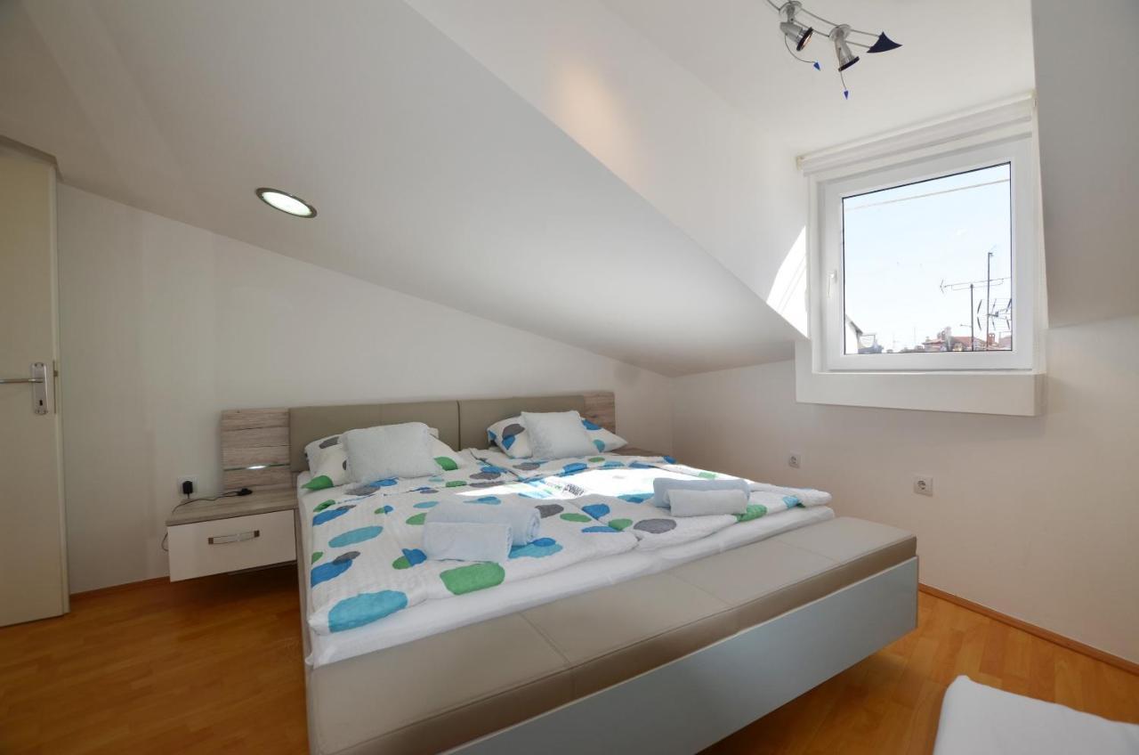 רוביני Peter Apartment מראה חיצוני תמונה