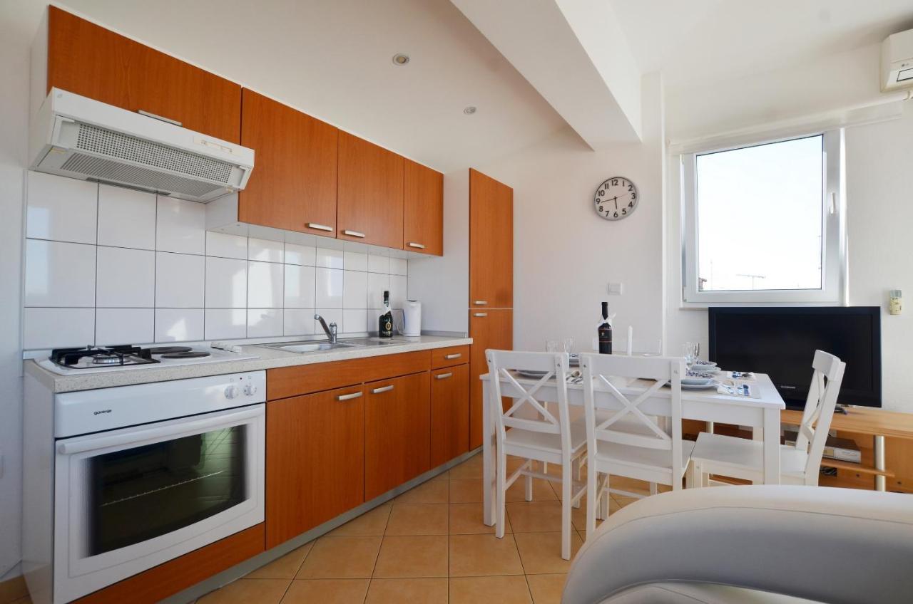 רוביני Peter Apartment מראה חיצוני תמונה