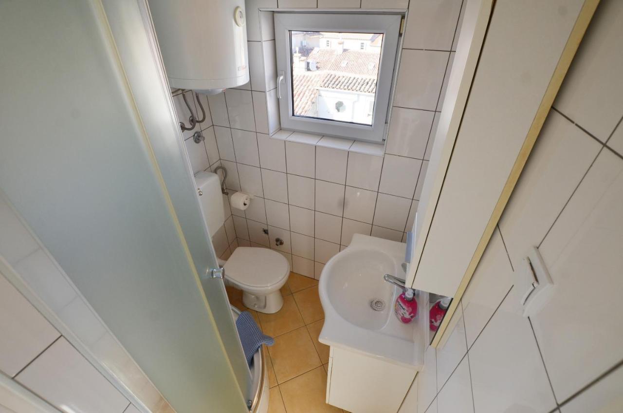 רוביני Peter Apartment מראה חיצוני תמונה
